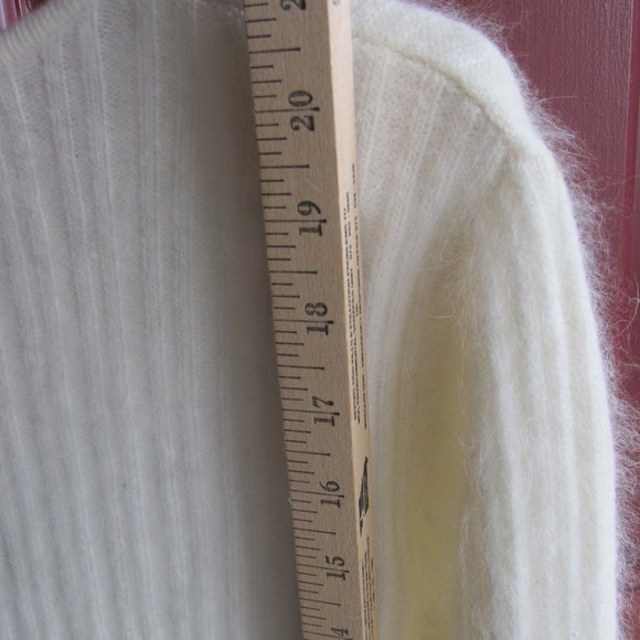 Xhilaration Stretch Sweater White Button Up Size Medium Rabbit Hair and Nylon - Picture 8 of 8